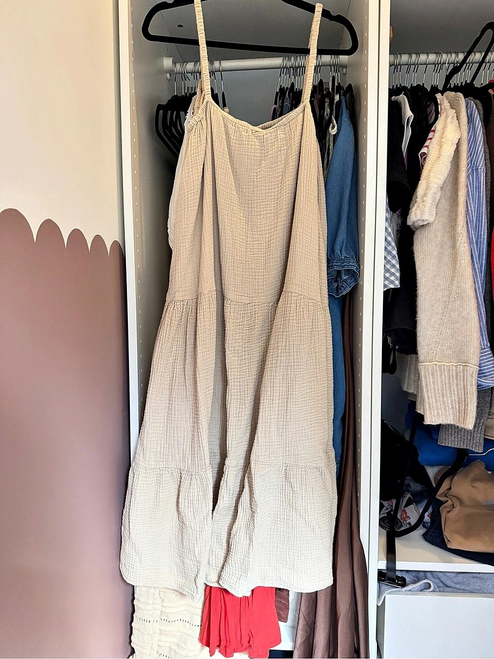Madison The Label Tiered Midi Dress in Cream Size Small Like New